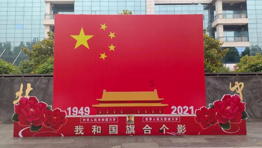 如何看待王景春用华鼎奖杯喝酒这件事？